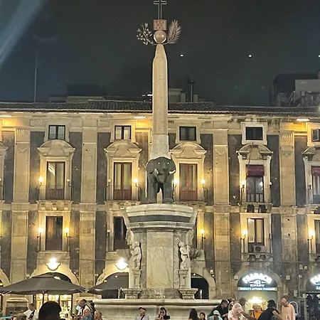 Gloria Κατάνια